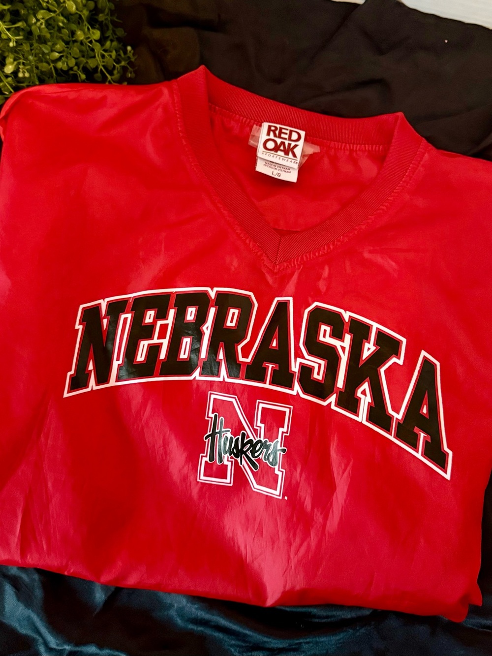 Red Oak Nebraska Huskers Red V-Neck Windbreaker Pullover